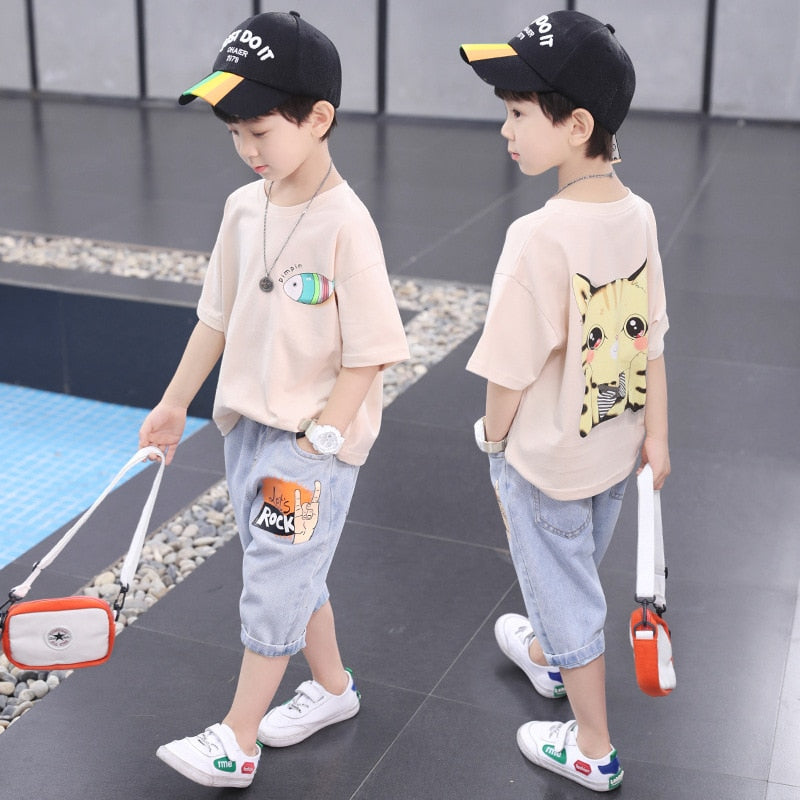 Boy's Summer graphic outfit. Cat graphic, Short-sleeved Tops, and Shorts. Outspoken fit with personality. - twobusybodies