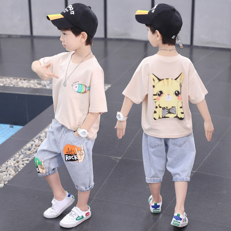 Boy's Summer graphic outfit. Cat graphic, Short-sleeved Tops, and Shorts. Outspoken fit with personality. - twobusybodies